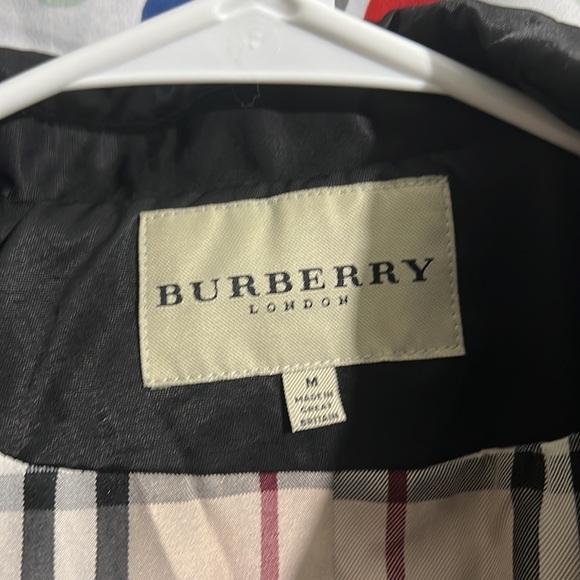 Women’s Medium Burberry jacket - Picture 3 of 4